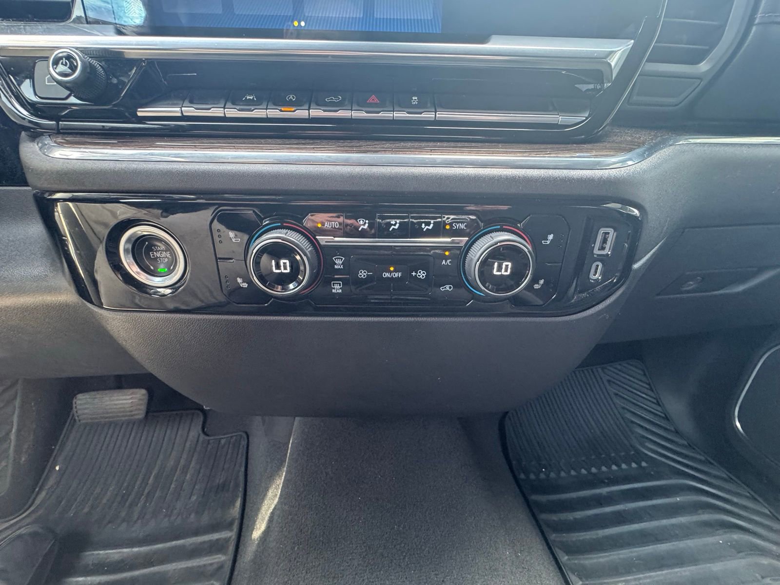 Used 2023 Chevrolet Silverado 1500 LT AWD/4WD image 30