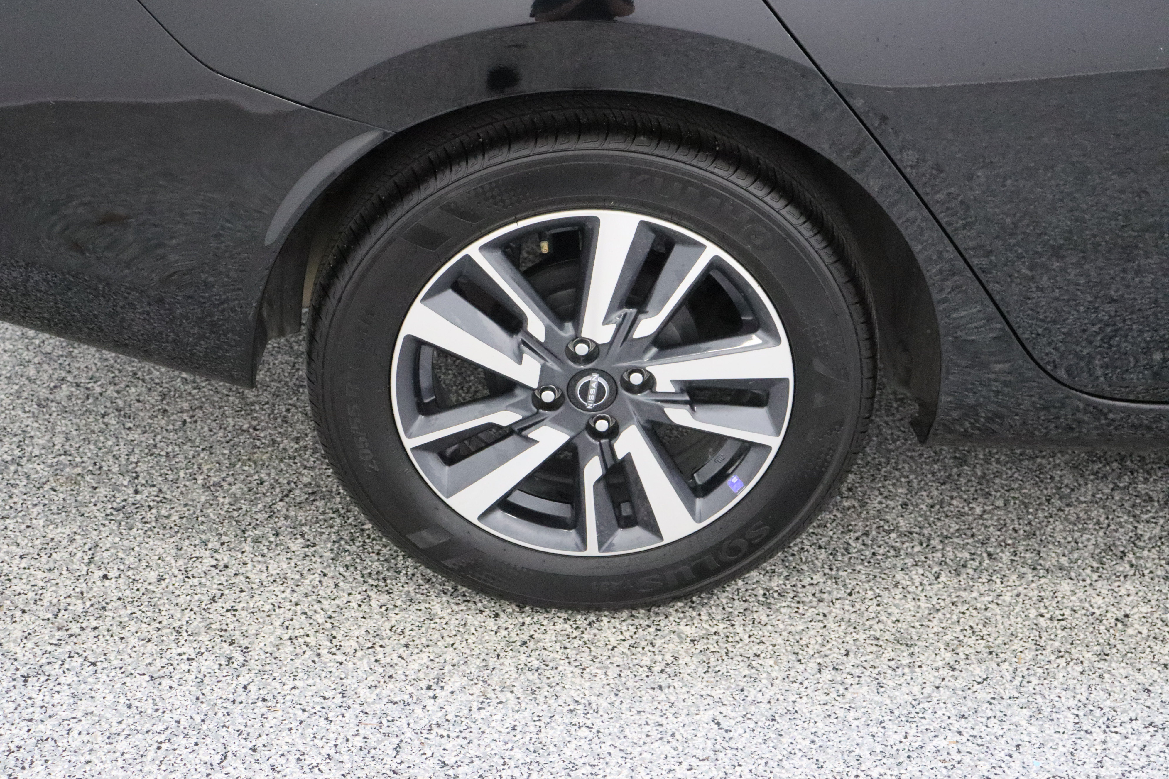 Used 2025 Nissan Versa SV FWD image 6