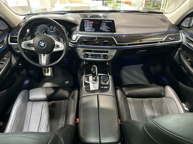 Used 2017 BMW M760i xDrive AWD/4WD image 61