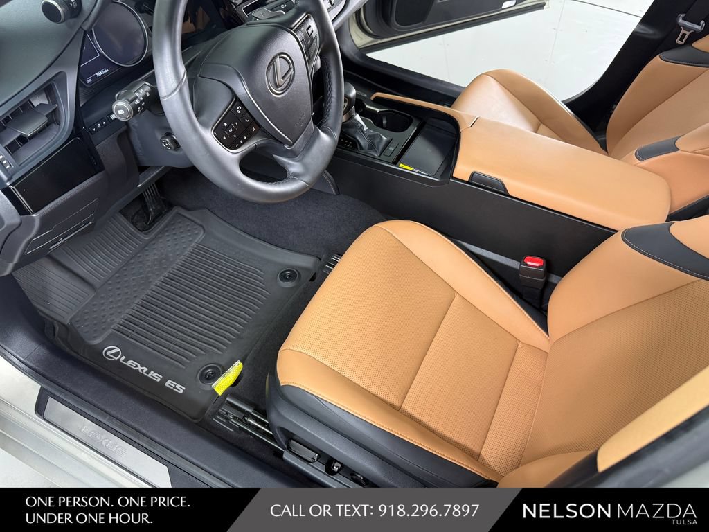Used 2024 Lexus ES 350 w/ Premium Package FWD image 17