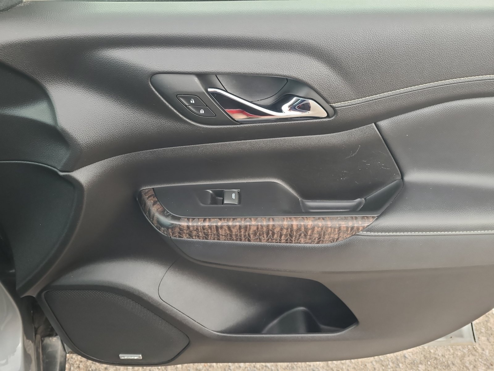 Used 2023 GMC Acadia Denali FWD image 31