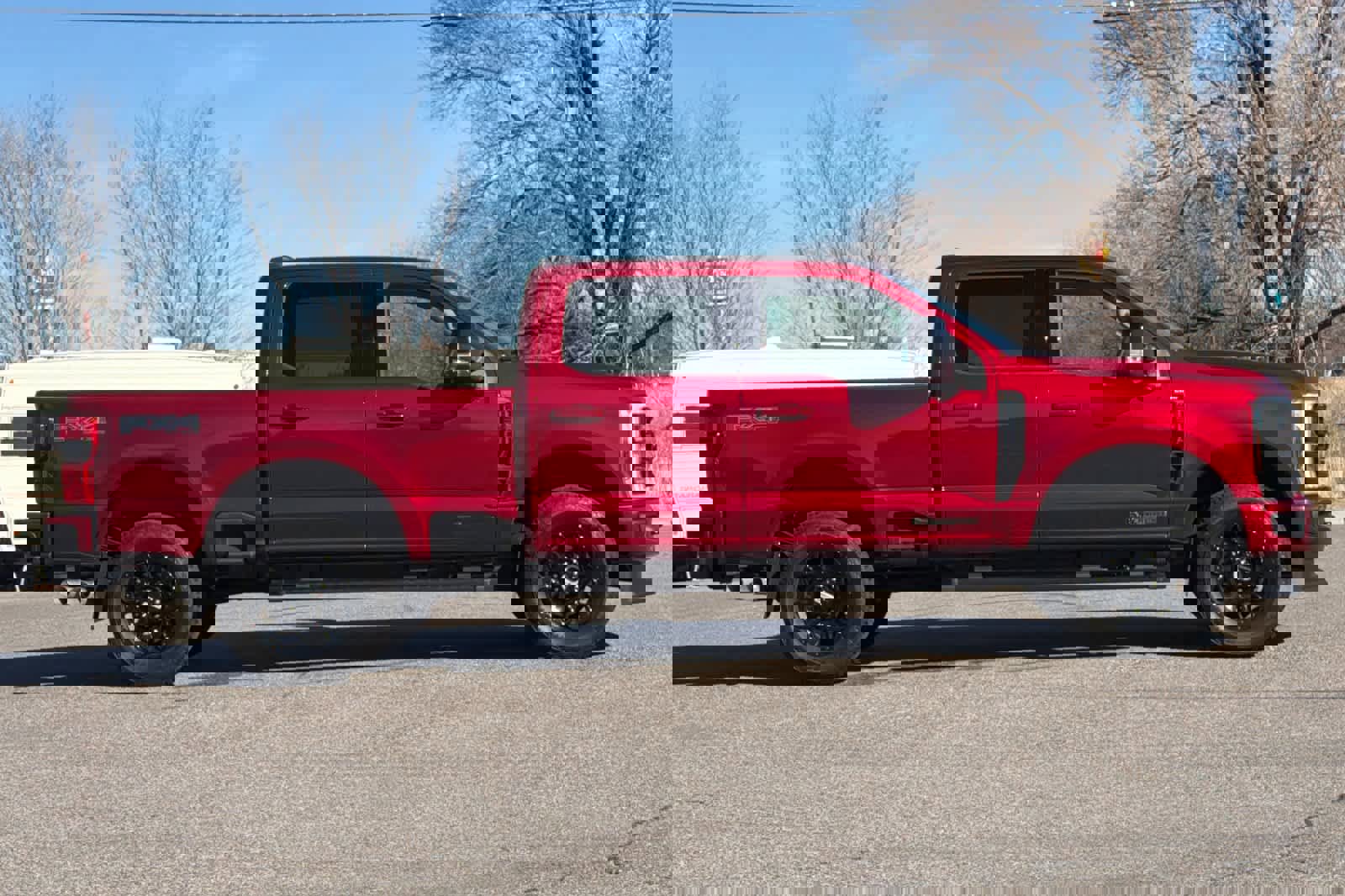 Used 2025 Ford F350 Lariat w/ Black Appearance Package image 8