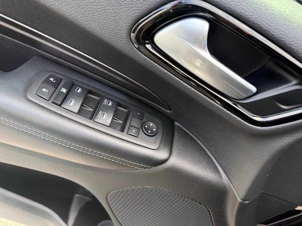 Used 2023 Dodge Durango SXT Launch Edition image 11