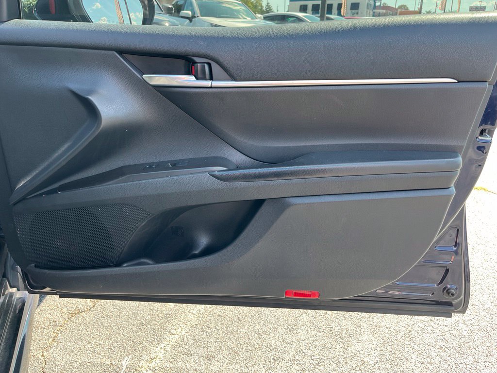 Used 2022 Toyota Camry SE FWD image 29