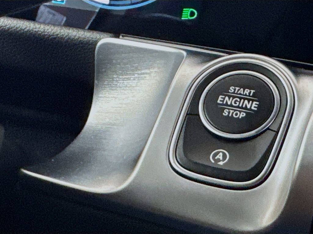 Used 2021 Mercedes-Benz GLB 250 image 18