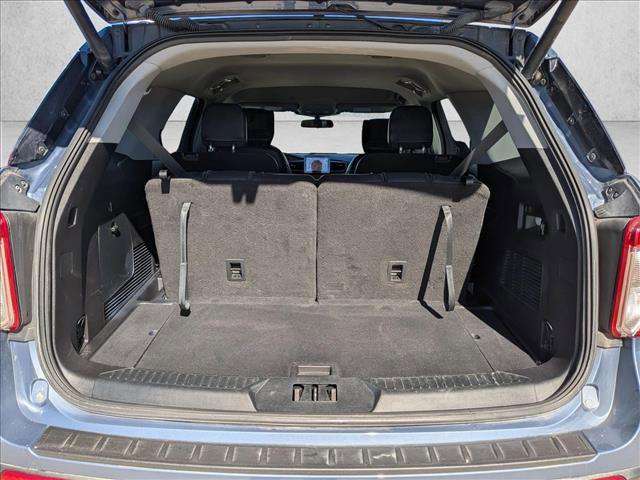 Used 2021 Ford Explorer XLT w/ Equipment Group 202A image 6