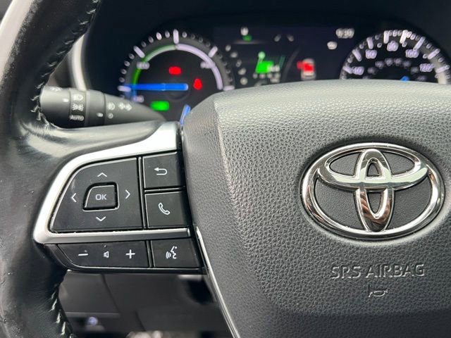 Used 2021 Toyota Highlander XLE AWD/4WD image 23