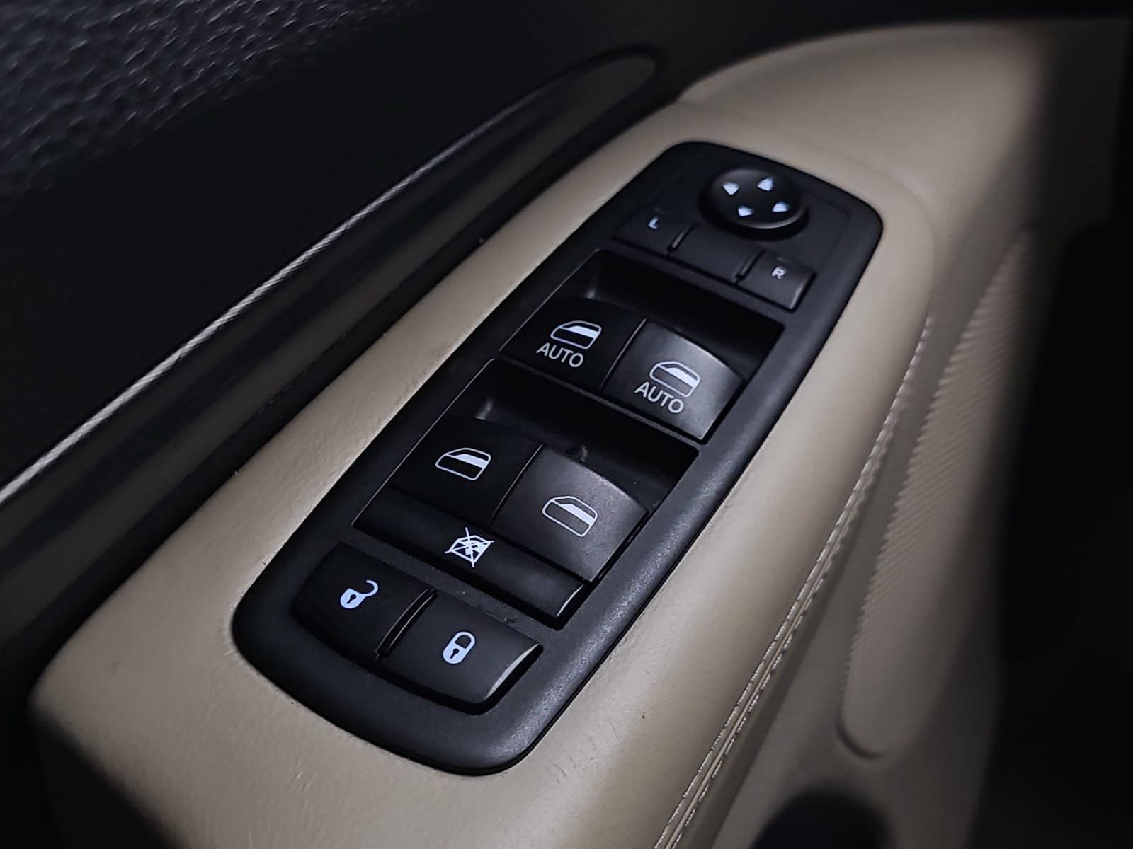 Used 2018 Dodge Durango Citadel w/ Technology Group AWD/4WD image 26