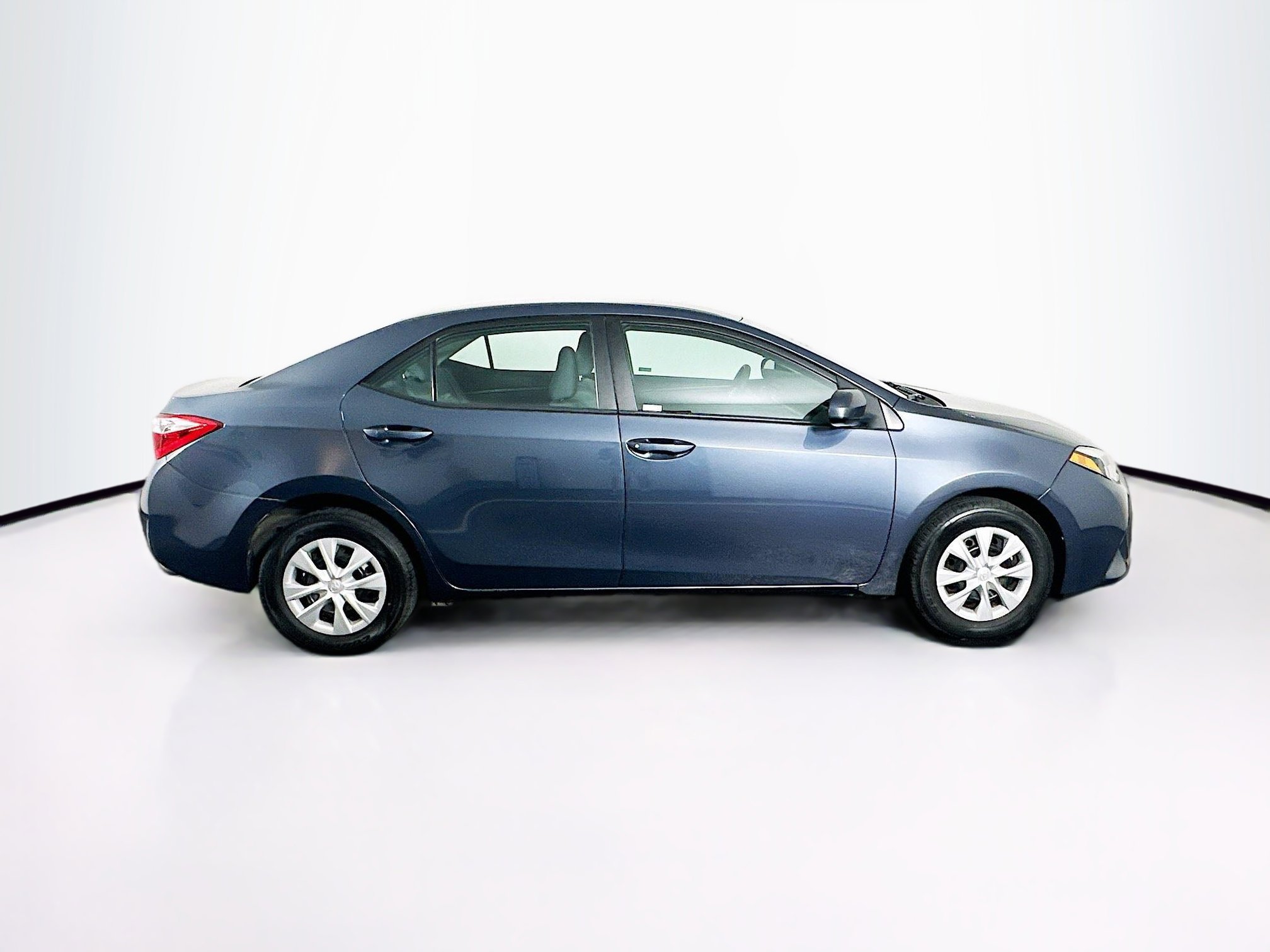 Used 2015 Toyota Corolla L image 10