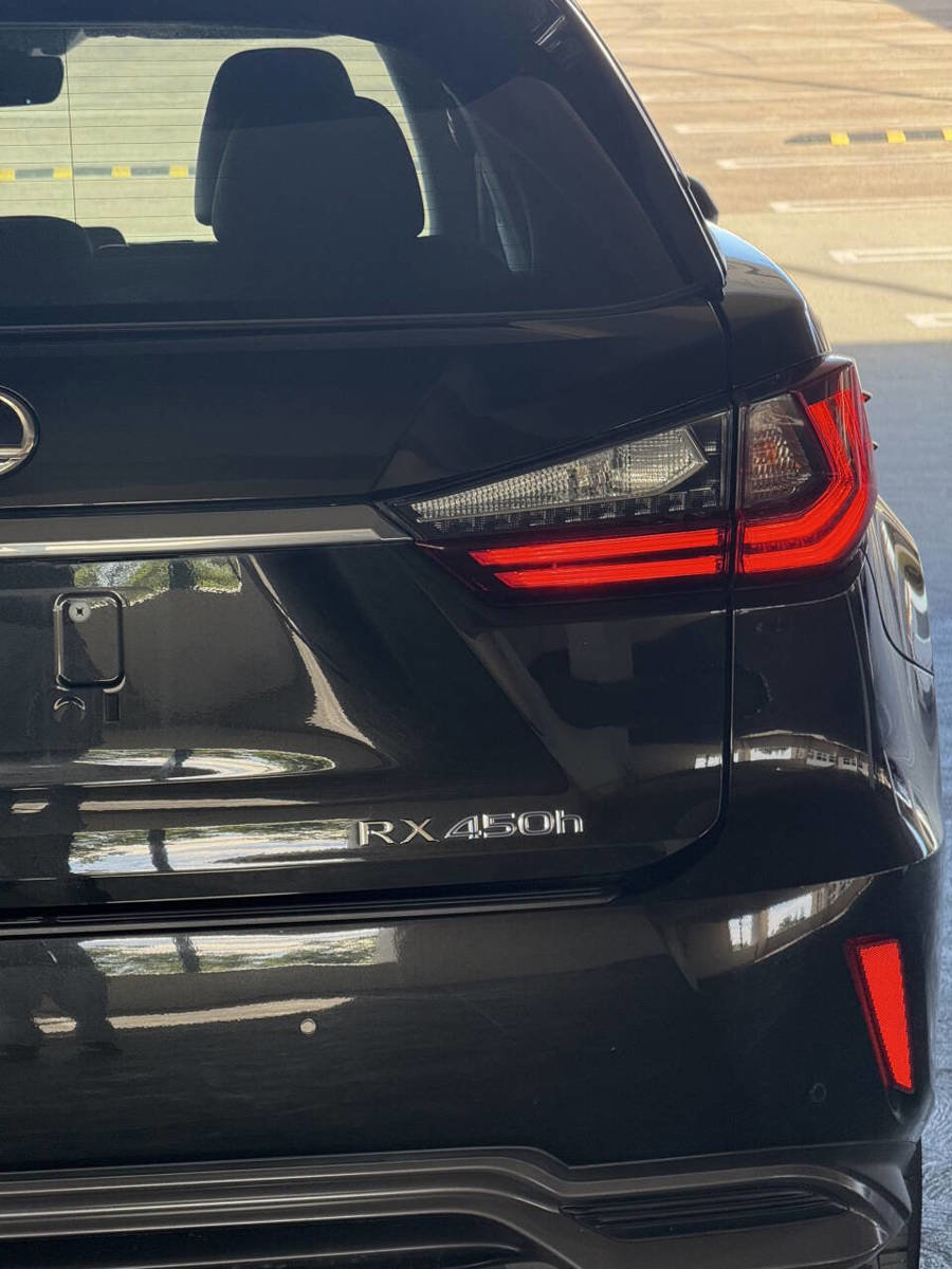Used 2018 Lexus RX 450h AWD w/ Premium Package image 12