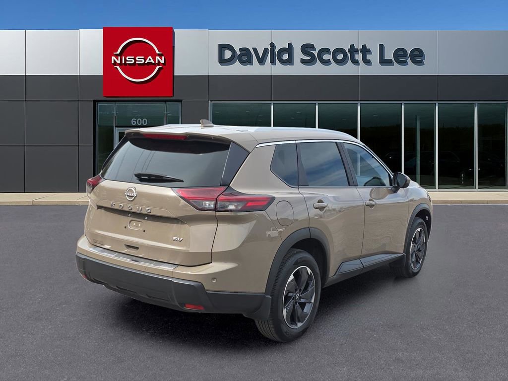 Used 2024 Nissan Rogue SV w/ SV Premium Package image 6
