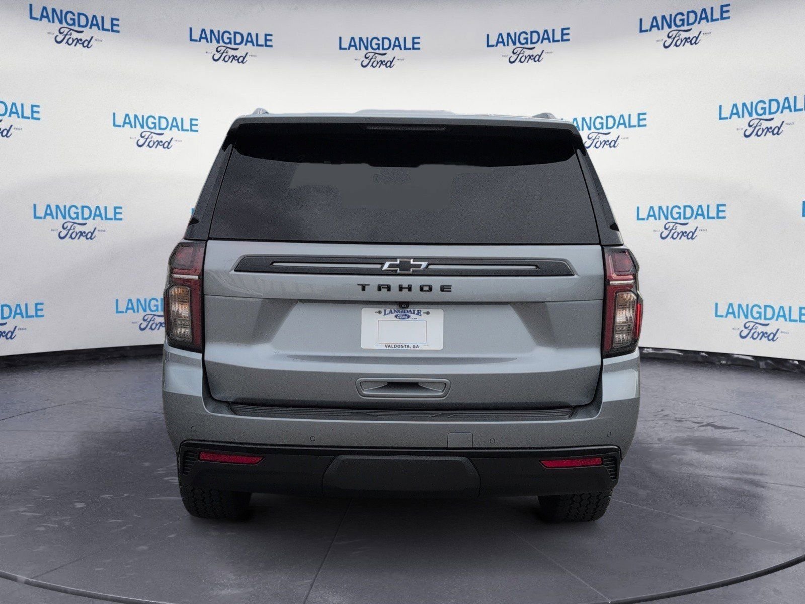 Used 2023 Chevrolet Tahoe Z71 w/ Z71 Off-Road Package AWD/4WD image 8