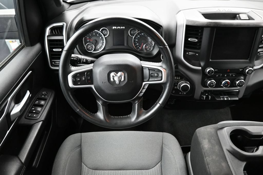 Used 2023 RAM 1500 Big Horn AWD/4WD image 3