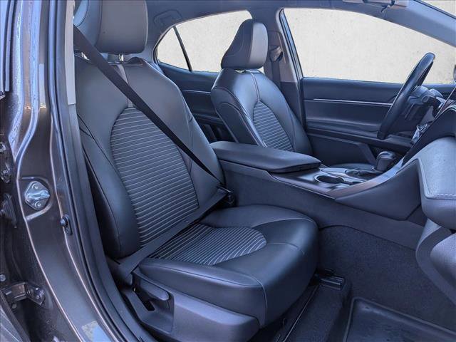Used 2021 Toyota Camry SE image 19