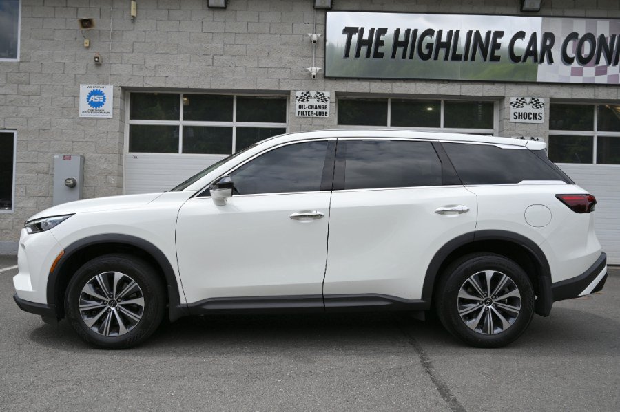 Used 2023 INFINITI QX60 Pure AWD/4WD image 2