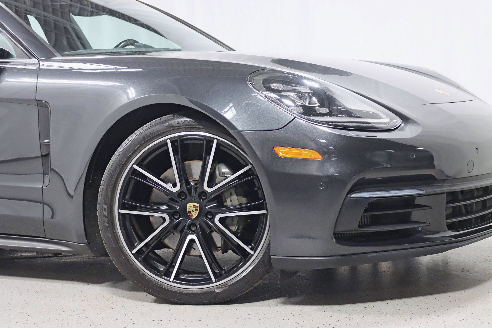 Used 2018 Porsche Panamera 4S w/ Premium Package Plus image 5