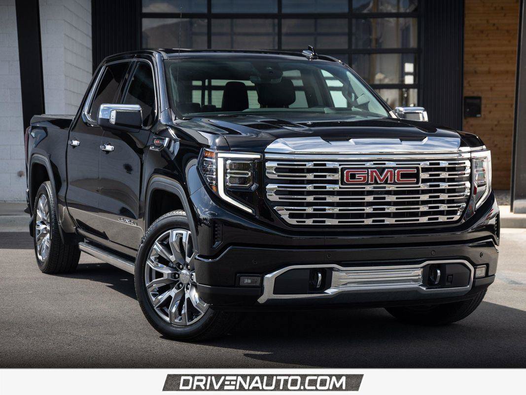Used 2024 GMC Sierra 1500 Denali w/ Denali Reserve Package AWD/4WD image 1
