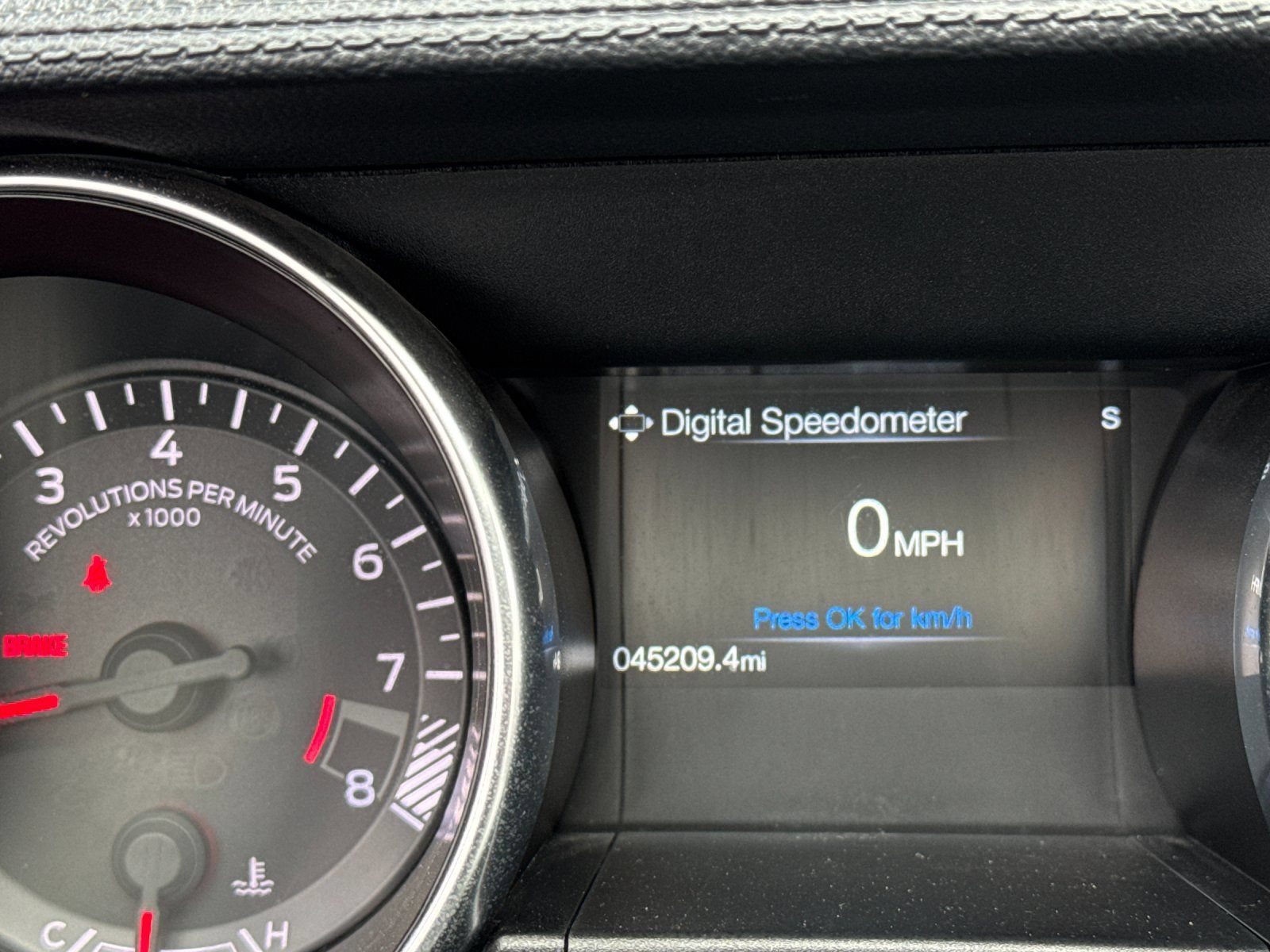 Used 2020 Ford Mustang GT w/ Black Accent Package RWD image 26