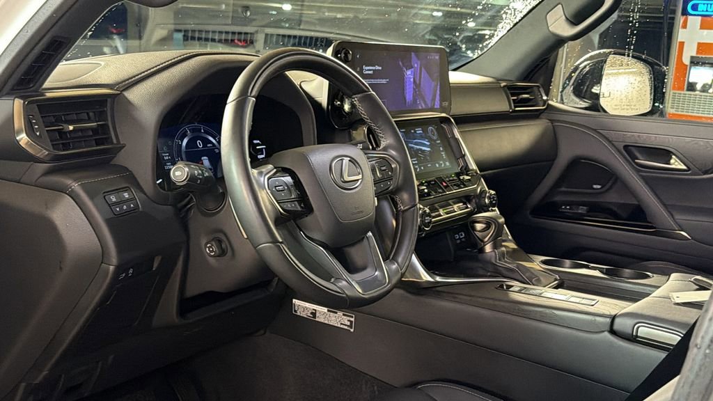 Used 2024 Lexus LX 600 4WD w/ Appearance Package image 29