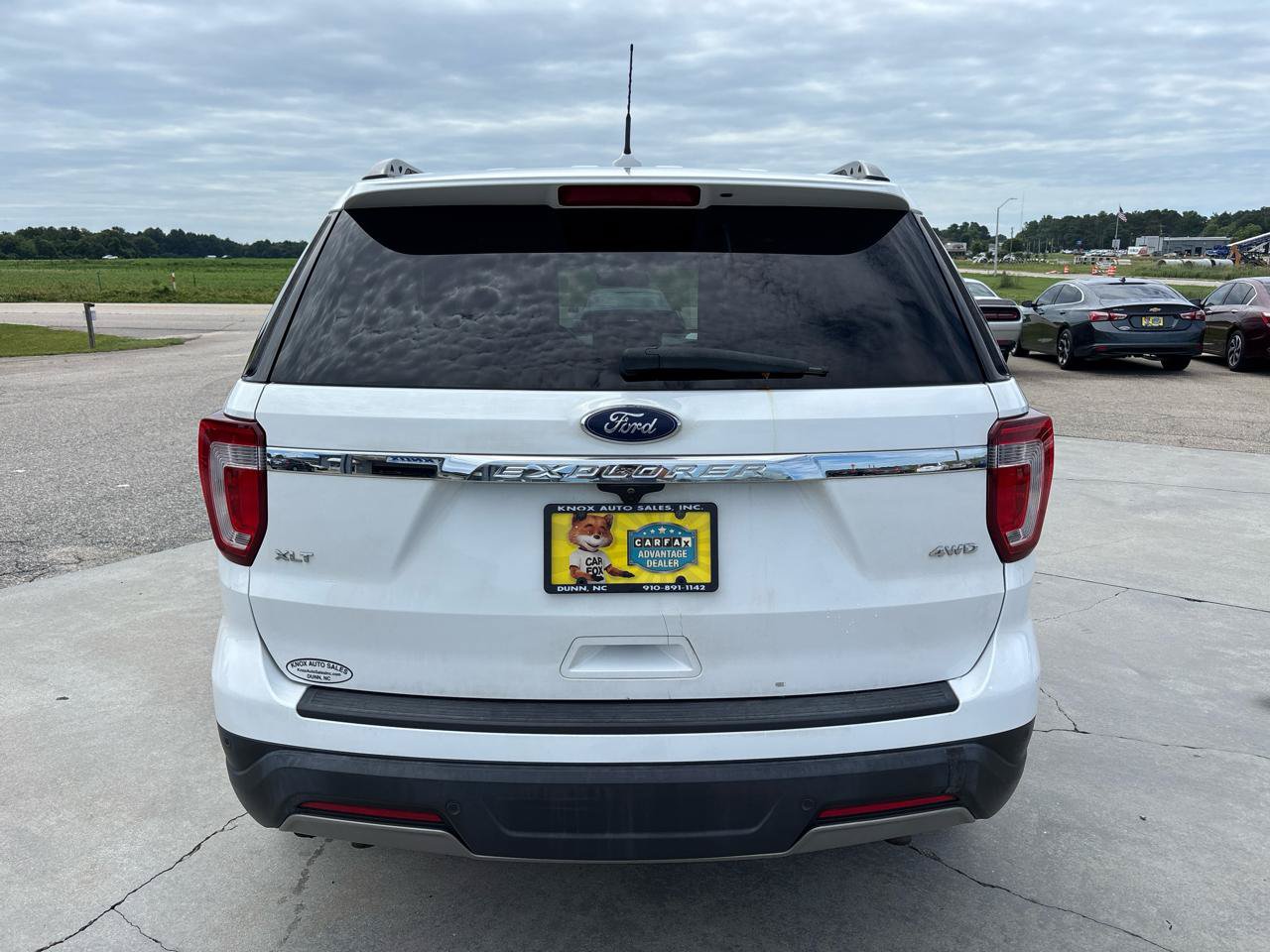Used 2019 Ford Explorer XLT w/ Equipment Group 202A AWD/4WD image 5