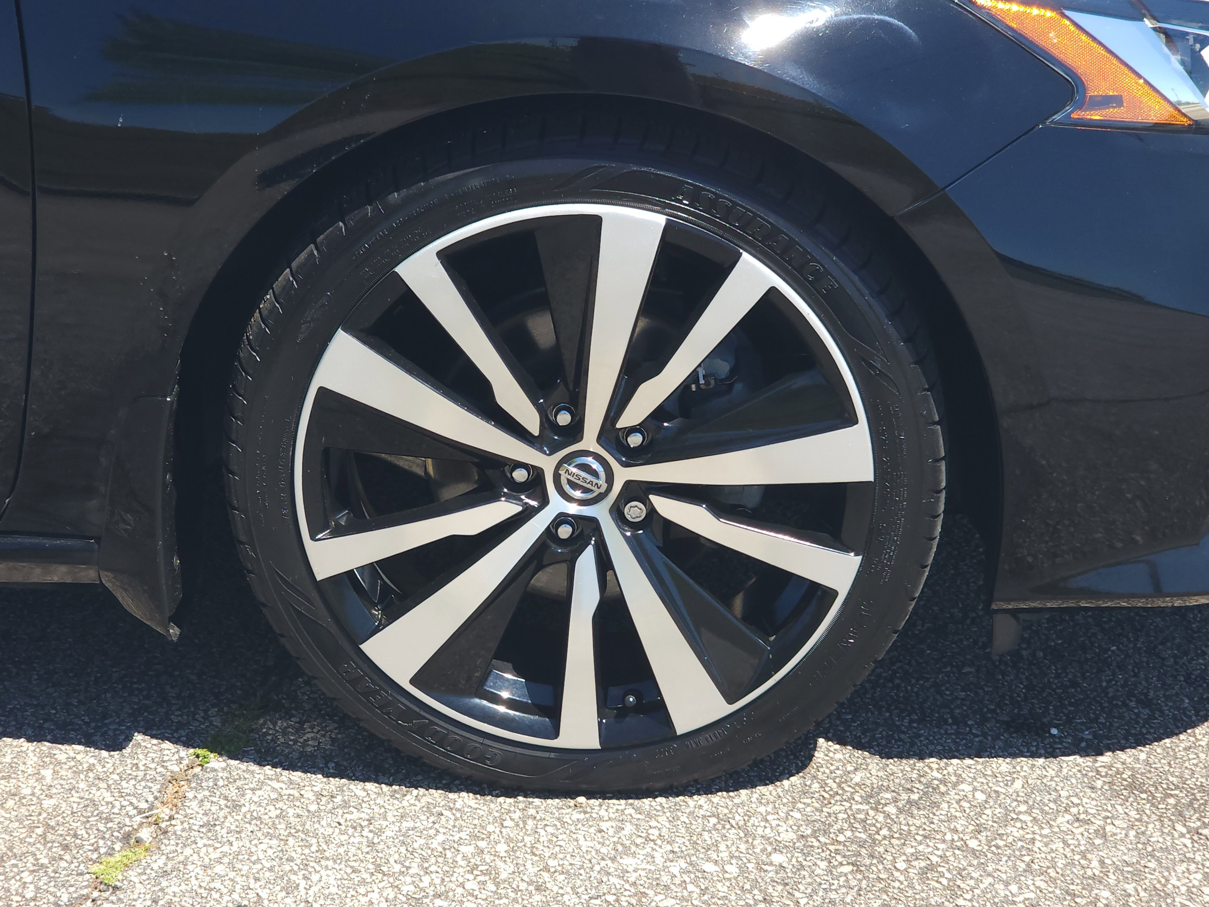 Used 2020 Nissan Altima 2.5 SR FWD image 10