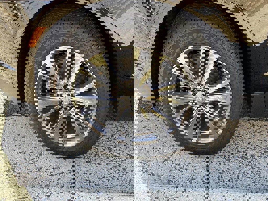 New 2026 Cadillac XT5 Premium Luxury w/ LPO, Floor Liner Package image 7