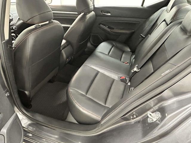 Used 2024 Nissan Altima 2.5 SR FWD image 8