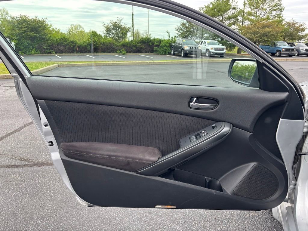 Used 2012 Nissan Altima 2.5 S w/ Convenience Pkg FWD image 10