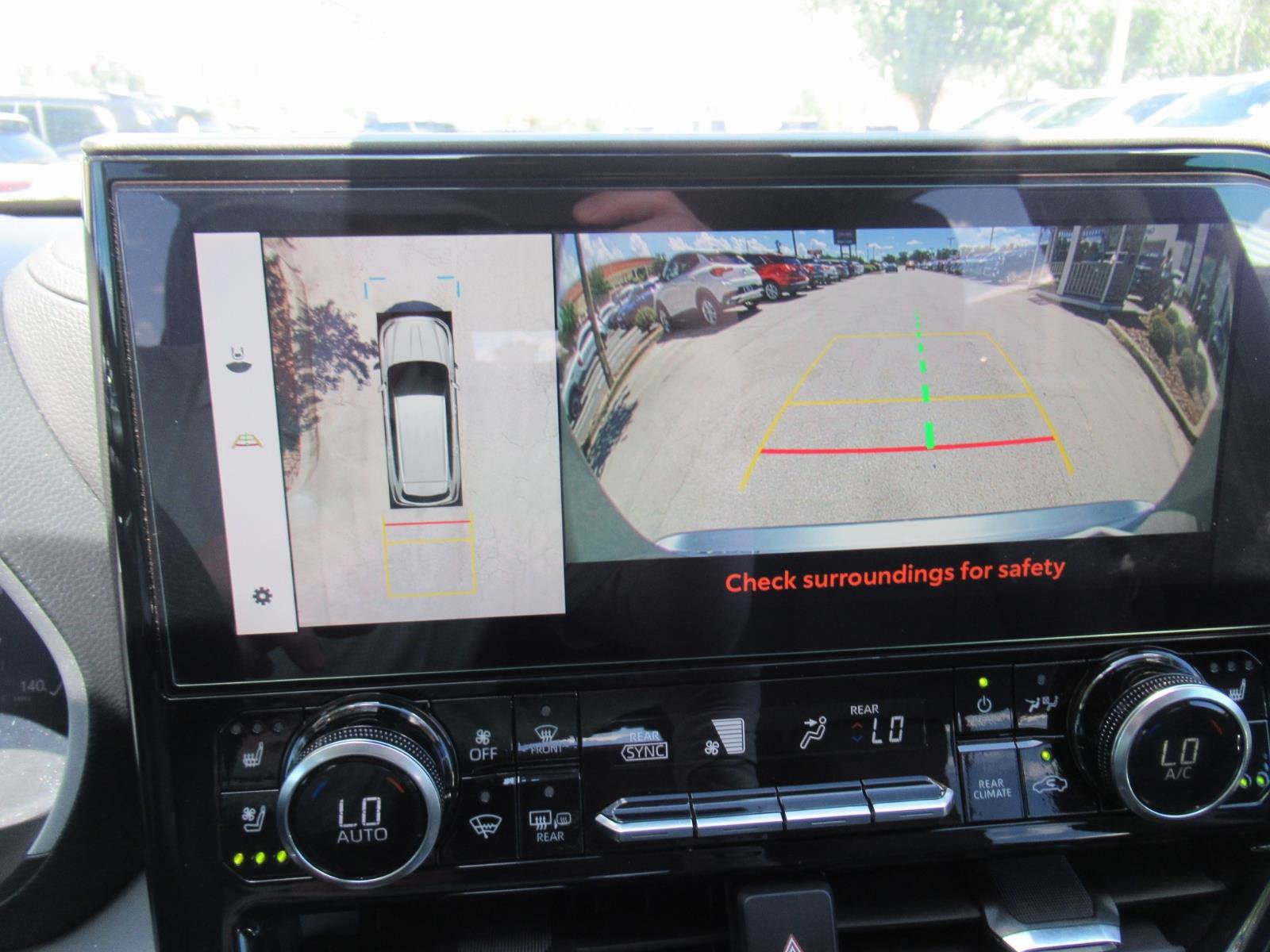 Used 2023 Toyota Highlander Limited FWD image 31