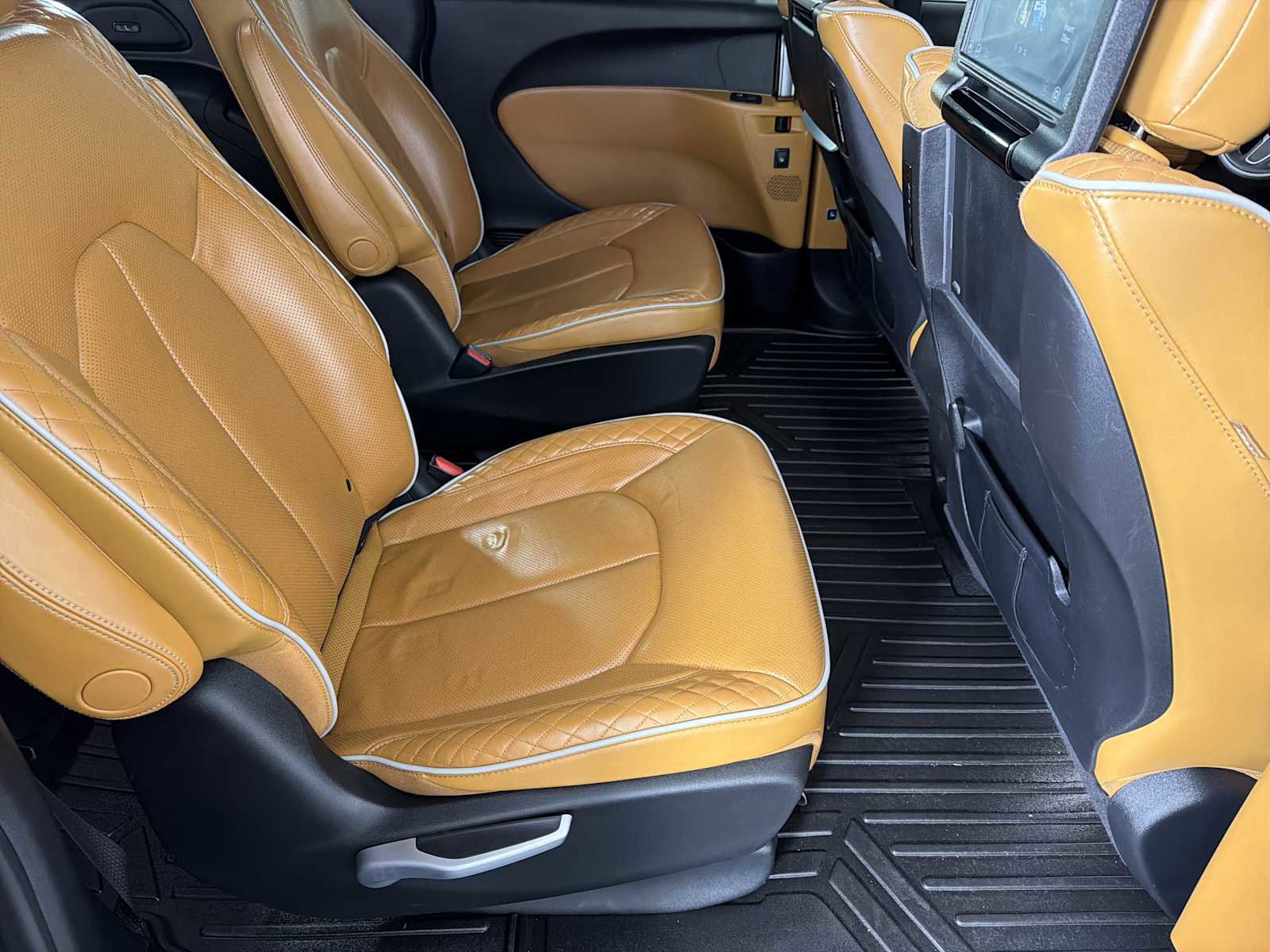 Used 2021 Chrysler Pacifica Pinnacle image 14