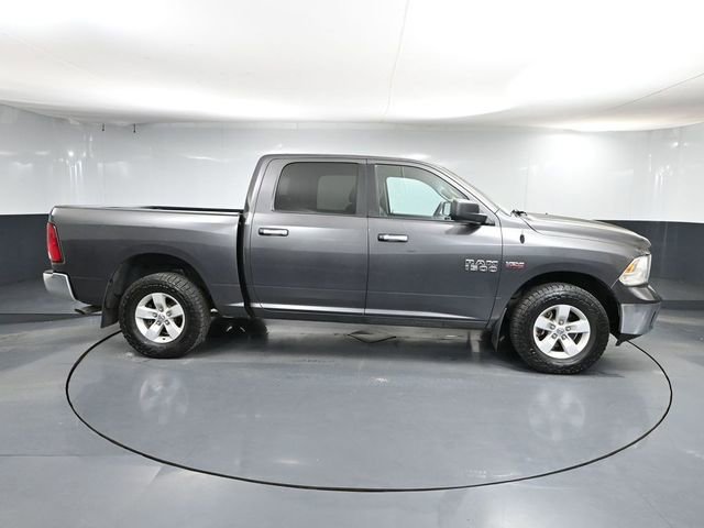 Used 2017 RAM 1500 Classic SLT image 3