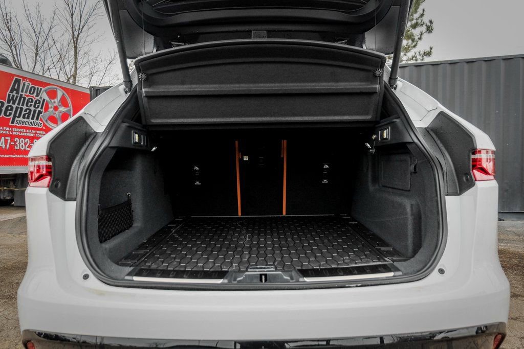 New 2026 Jaguar F-PACE R-Dynamic S image 8