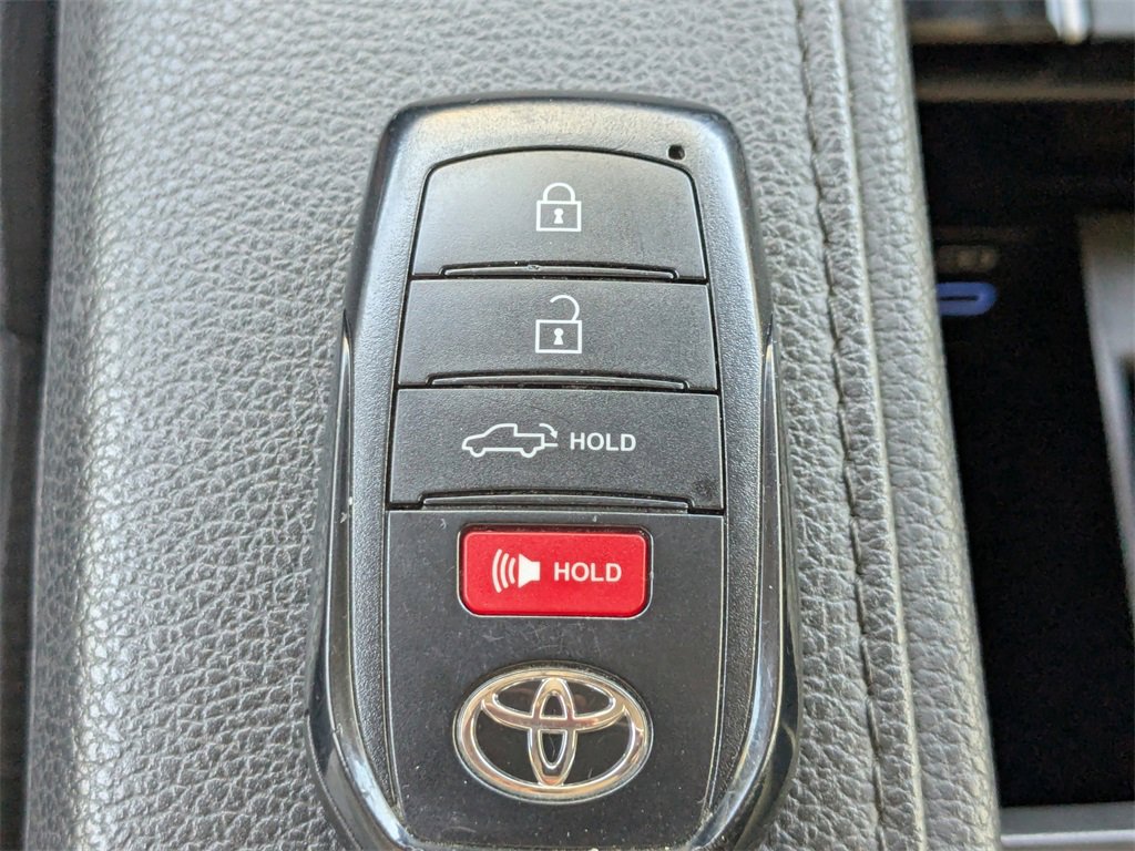 Used 2022 Toyota Tundra SR5 w/ SR5 Convenience Package image 27