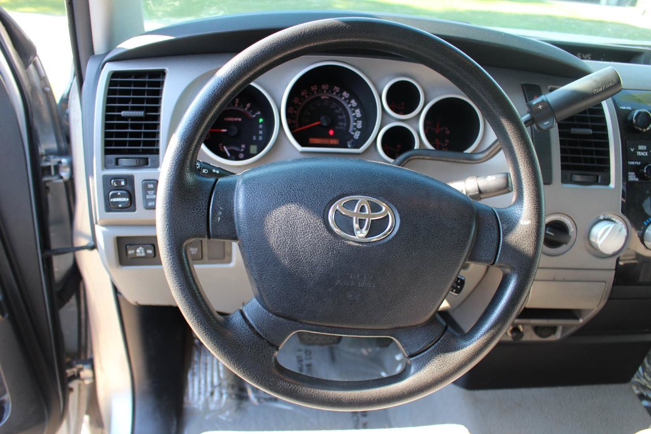 Used 2010 Toyota Tundra 4x4 Double Cab image 17