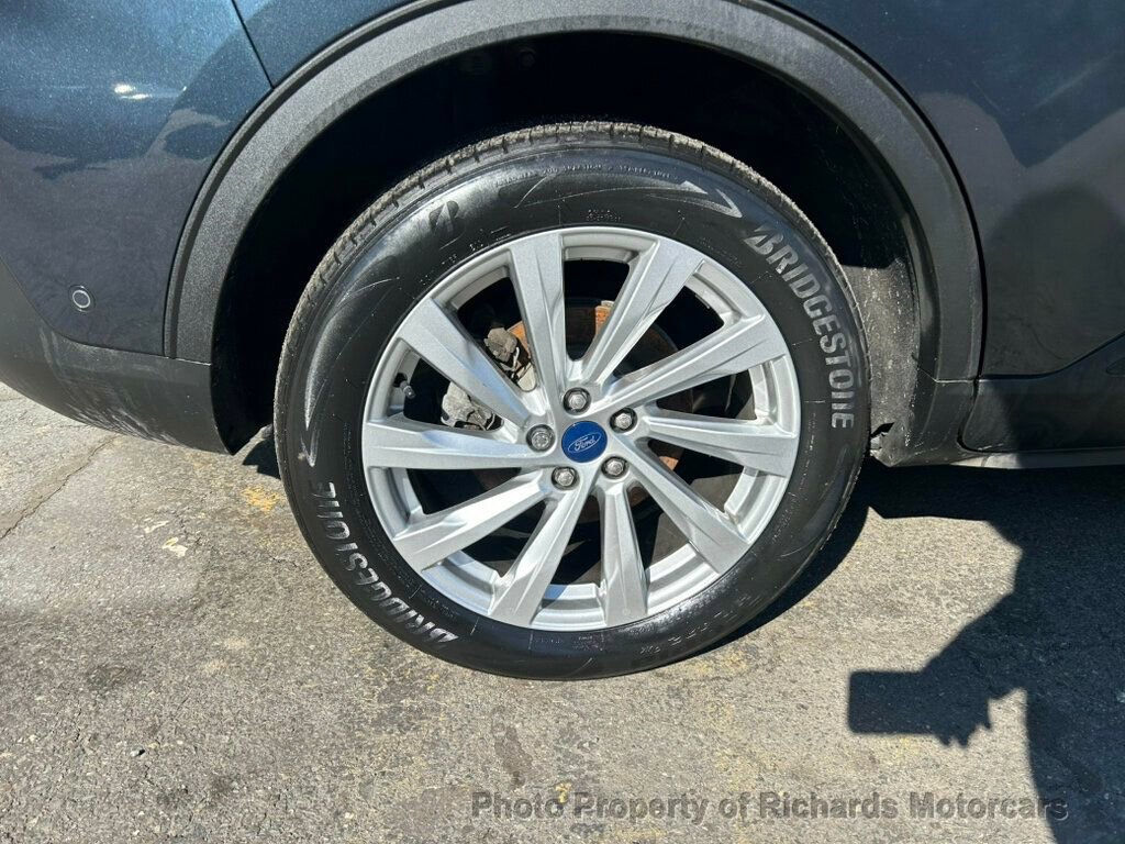 Used 2022 Ford Escape Titanium w/ Titanium Elite Package image 8