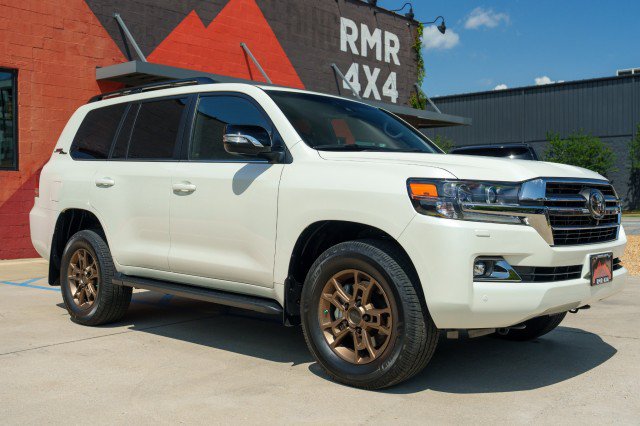 Used 2020 Toyota Land Cruiser Heritage Edition AWD/4WD image 3