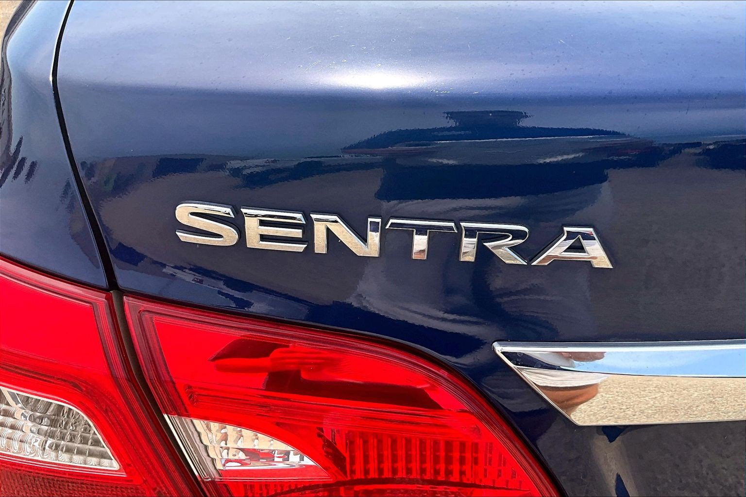 Used 2018 Nissan Sentra SV FWD image 31