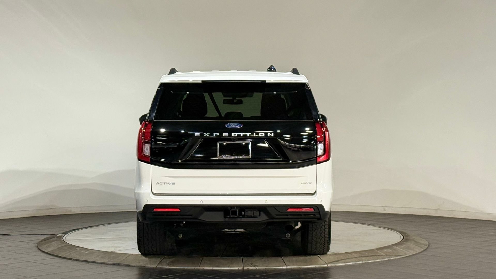 Used 2025 Ford Expedition Max Active AWD/4WD image 8