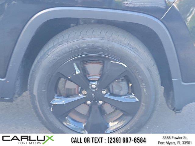 Used 2017 Jeep Cherokee High Altitude AWD/4WD image 8