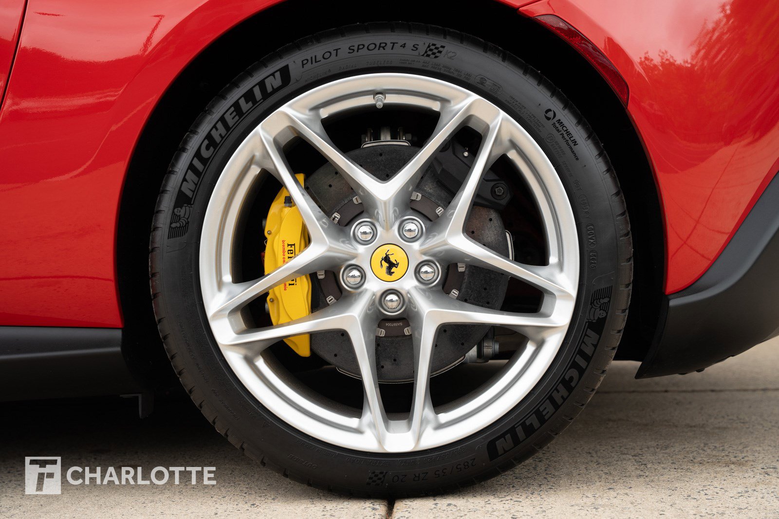 Used 2022 Ferrari Roma RWD image 12