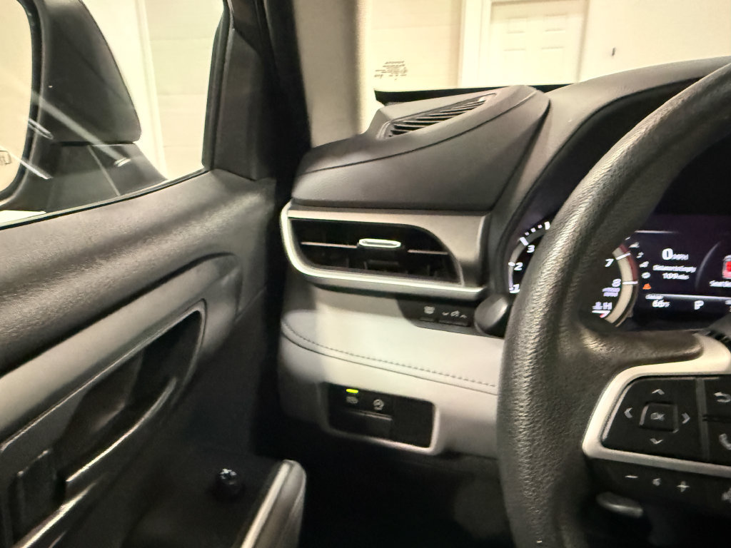 Used 2023 Toyota Highlander L FWD image 29