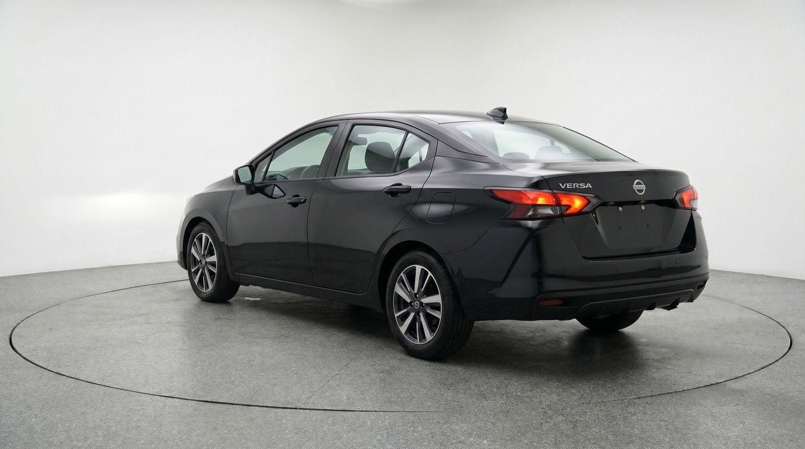 Used 2025 Nissan Versa SV FWD image 6