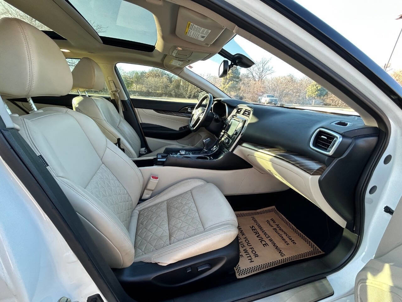 Used 2017 Nissan Maxima Platinum image 15