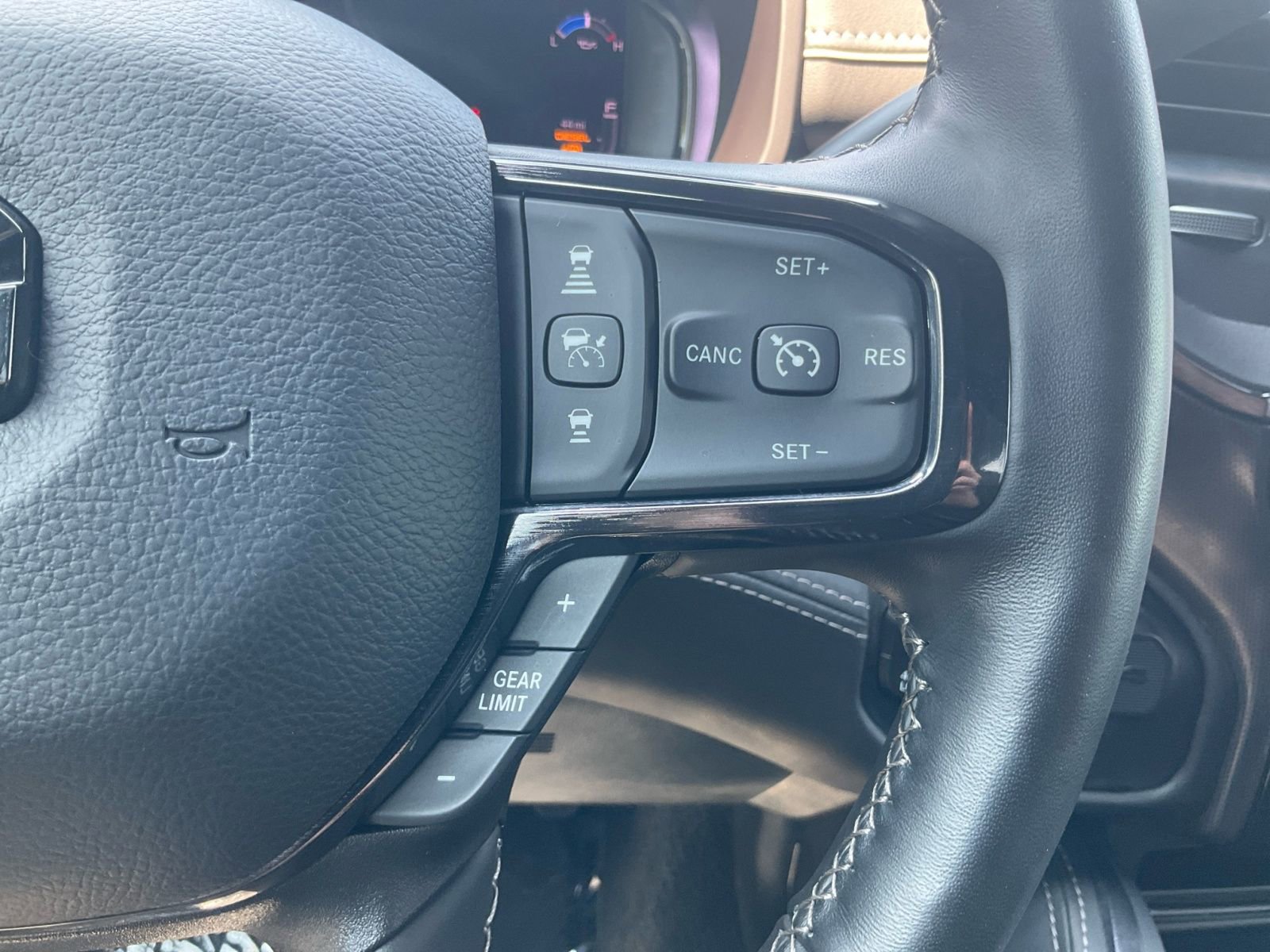 Used 2024 RAM 3500 Limited image 20