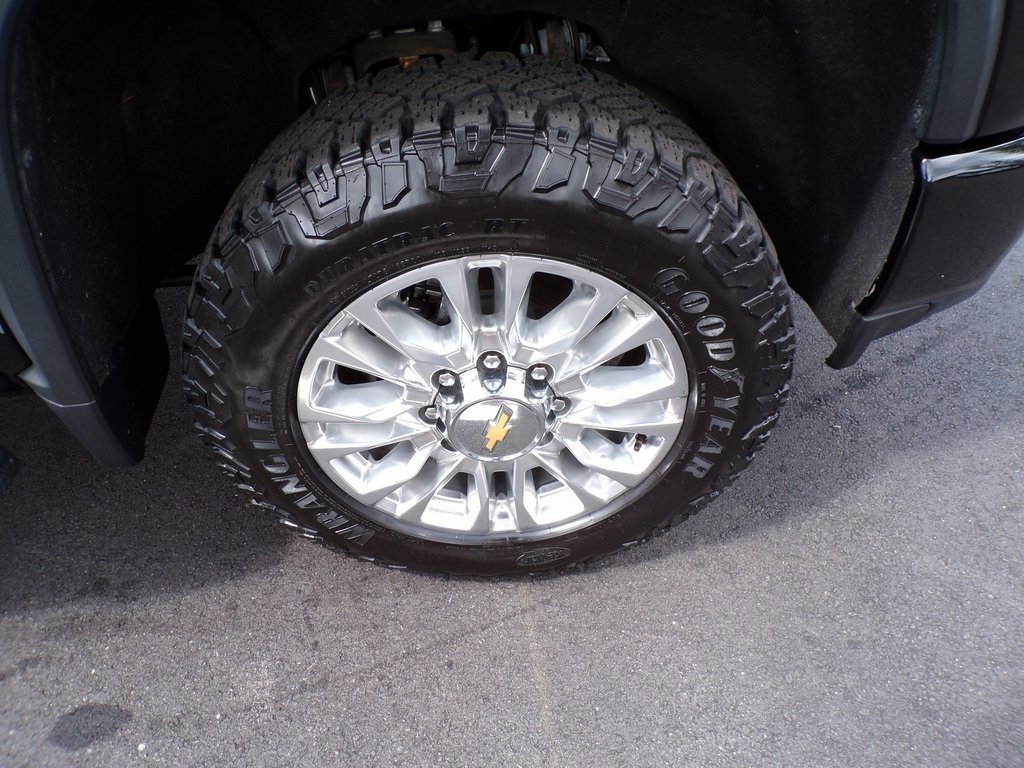 Used 2022 Chevrolet Silverado 3500 High Country w/ Technology Package image 24