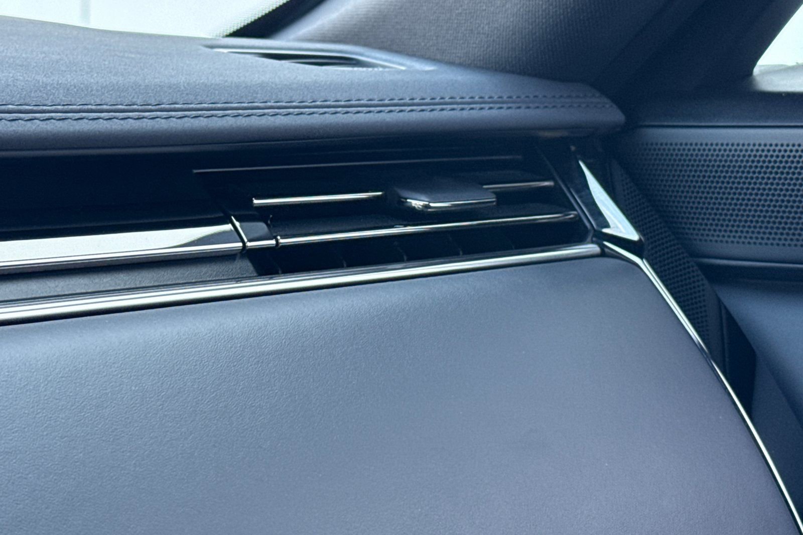 Used 2024 Land Rover Range Rover Sport Dynamic SE image 27