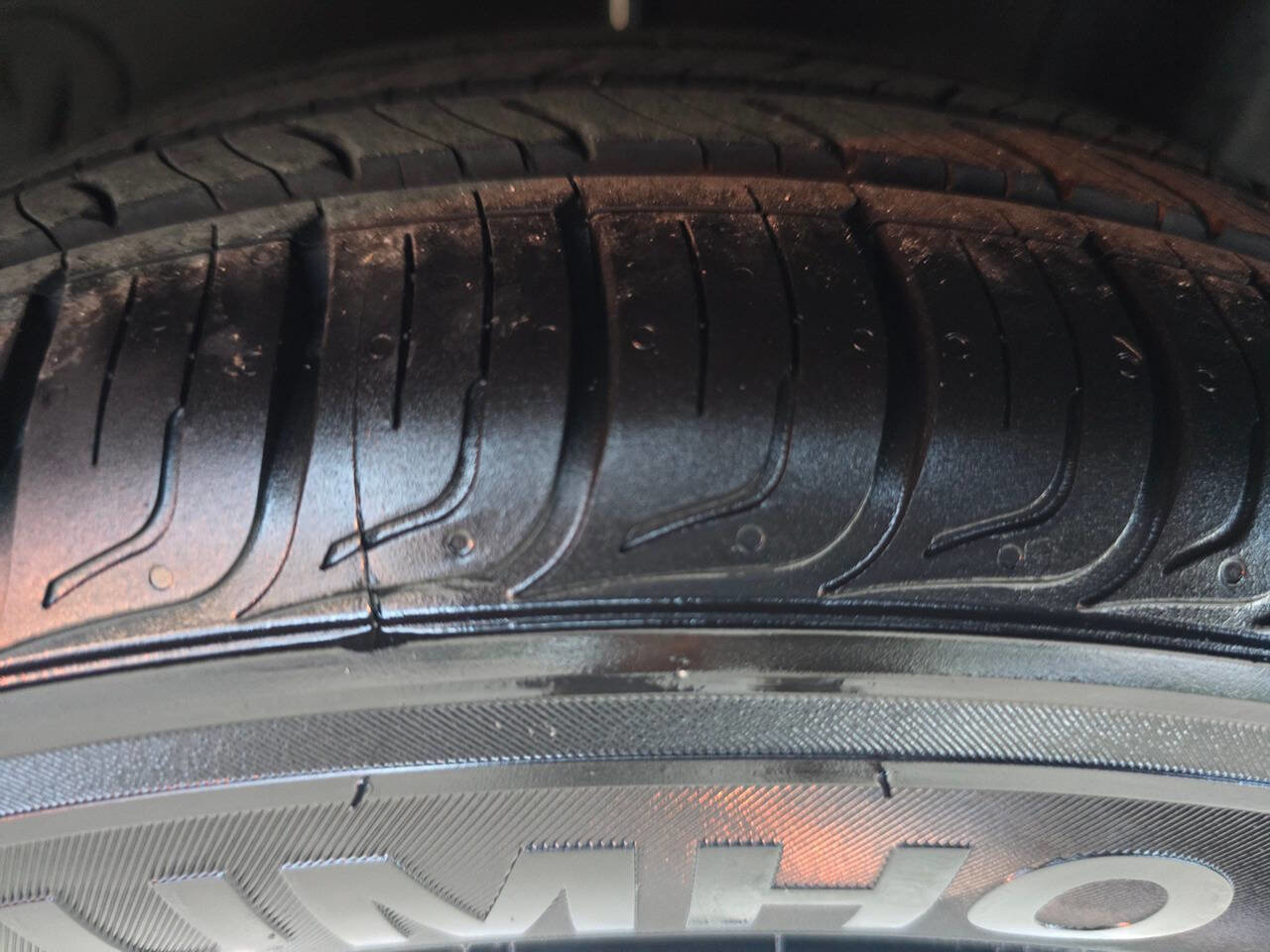 Used 2010 Hyundai Elantra GLS FWD image 38