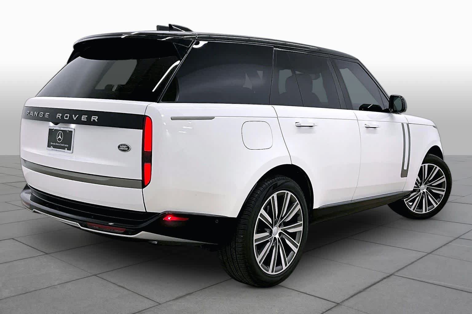 Used 2023 Land Rover Range Rover SE AWD/4WD image 13