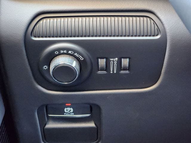 New 2026 Jeep Grand Wagoneer Summit AWD/4WD image 17