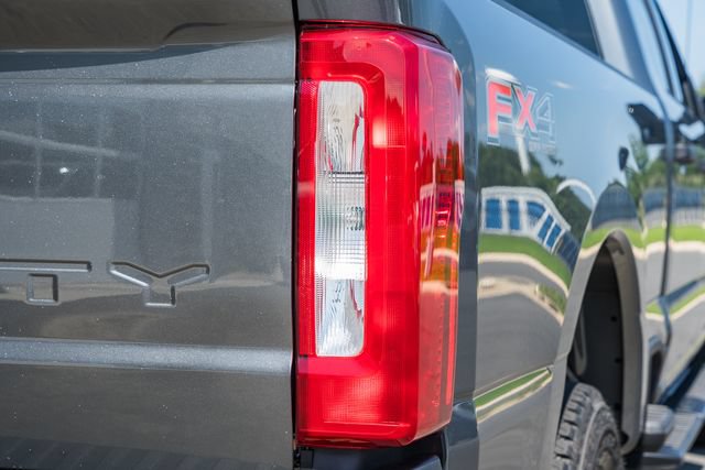 New 2026 Ford F250 XLT w/ FX4 Off-Road Package AWD/4WD image 8